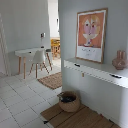 Centrally Located 2 Apartment *
