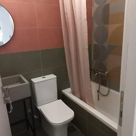 Centrally Located 2 * Golos