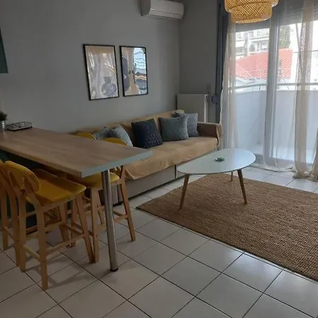 Centrally Located 2 Apartment Volos